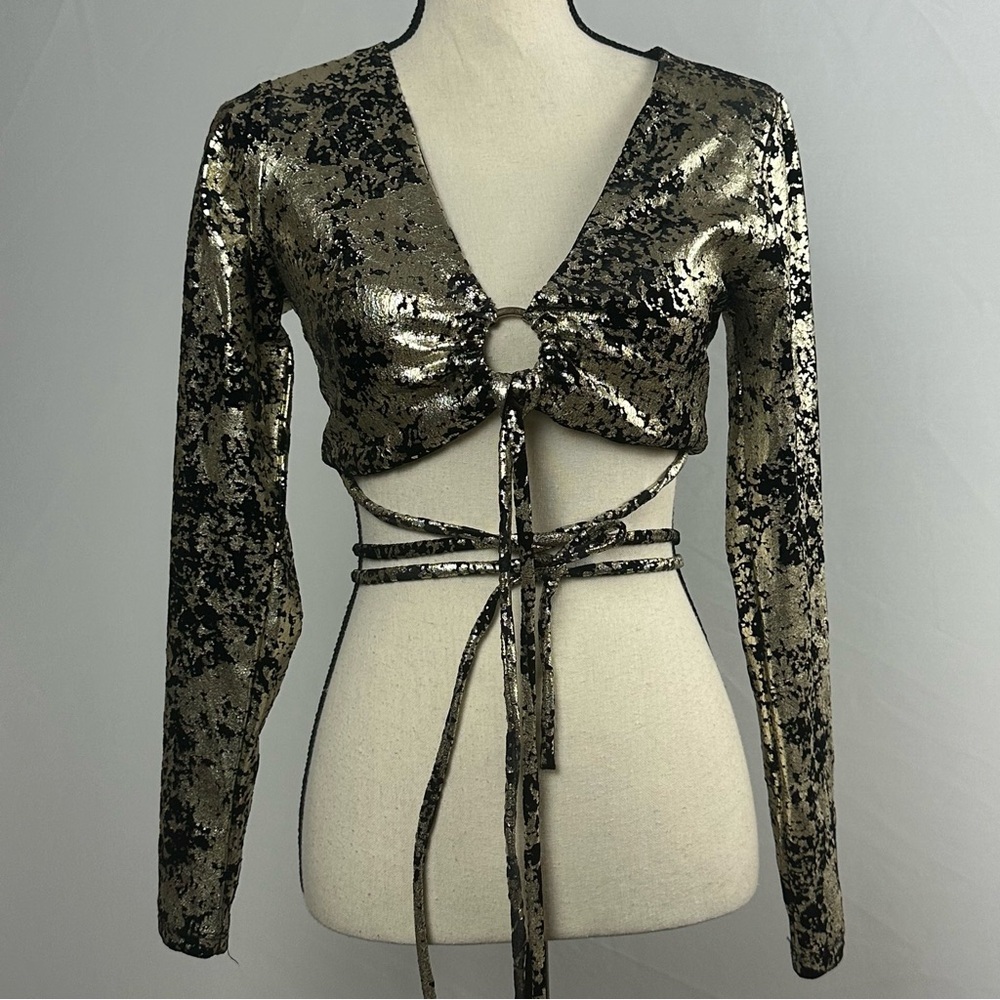 MERAKI long sleeve black & gold splatter crop wrap top - size medium